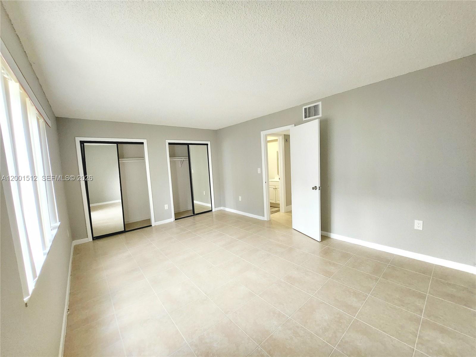 LAUDERDALE - Residential Lease