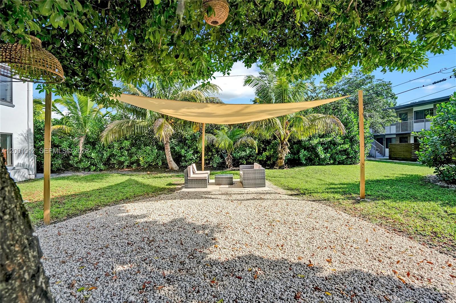 LAUDERDALE - Residential Lease