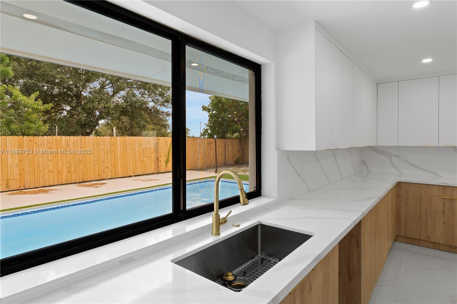 KNOLLS 1ST SECTION - Residential