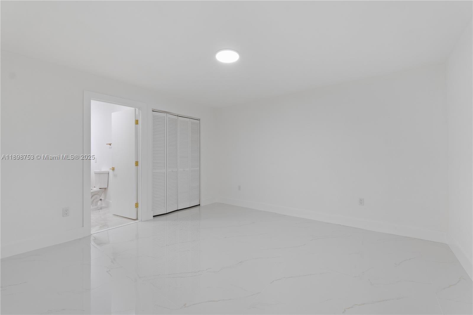 KNOLLS 1ST SECTION - Residential