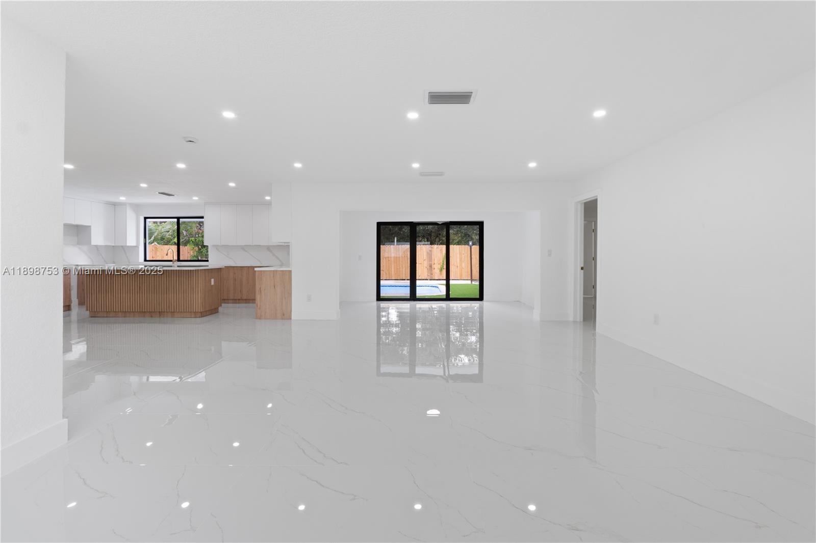 KNOLLS 1ST SECTION - Residential