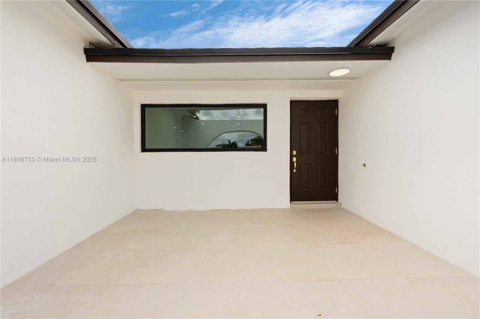 KNOLLS 1ST SECTION - Residential