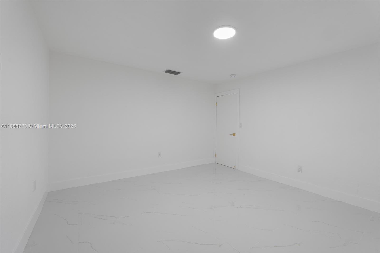 KNOLLS 1ST SECTION - Residential