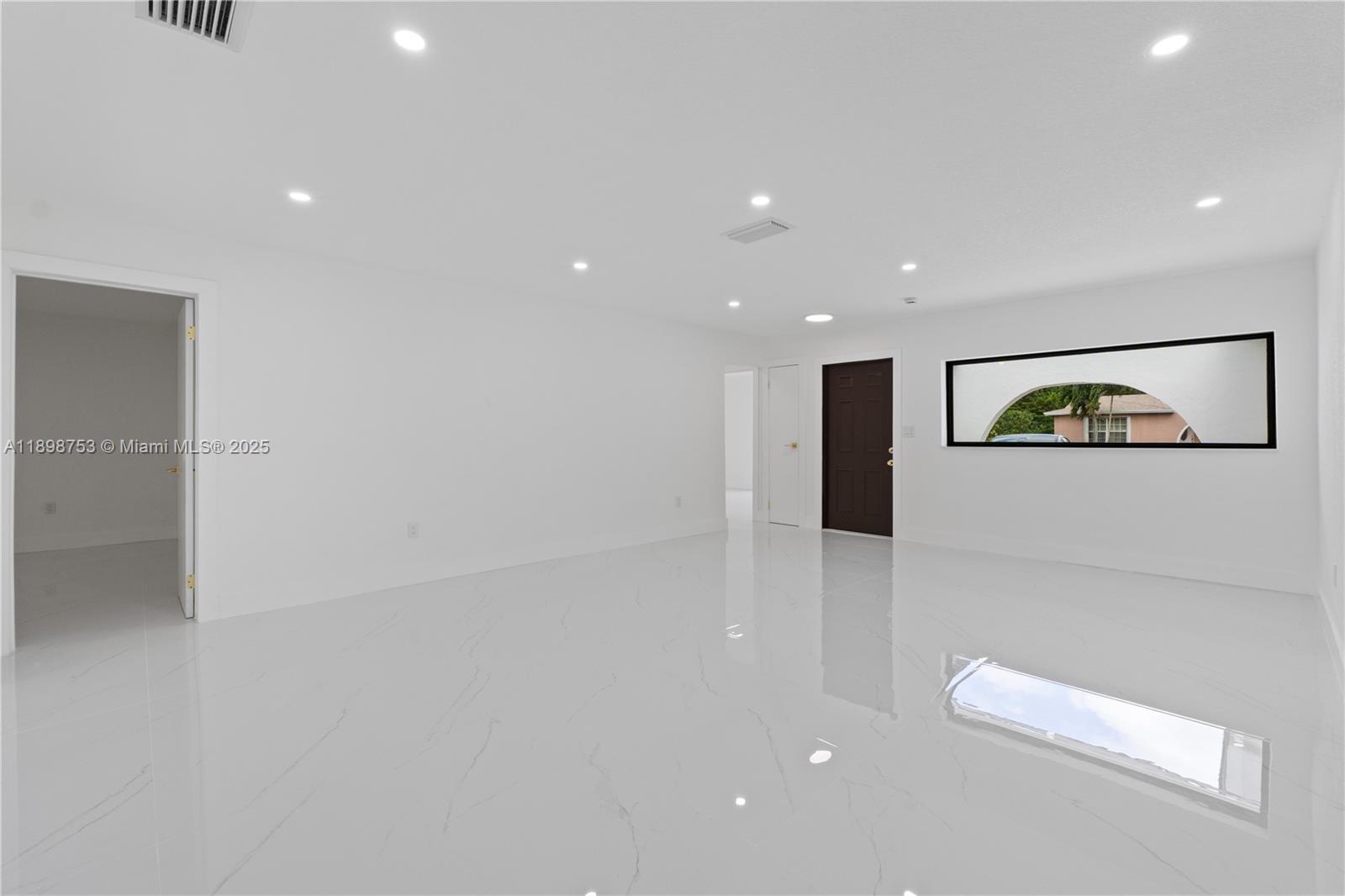 KNOLLS 1ST SECTION - Residential