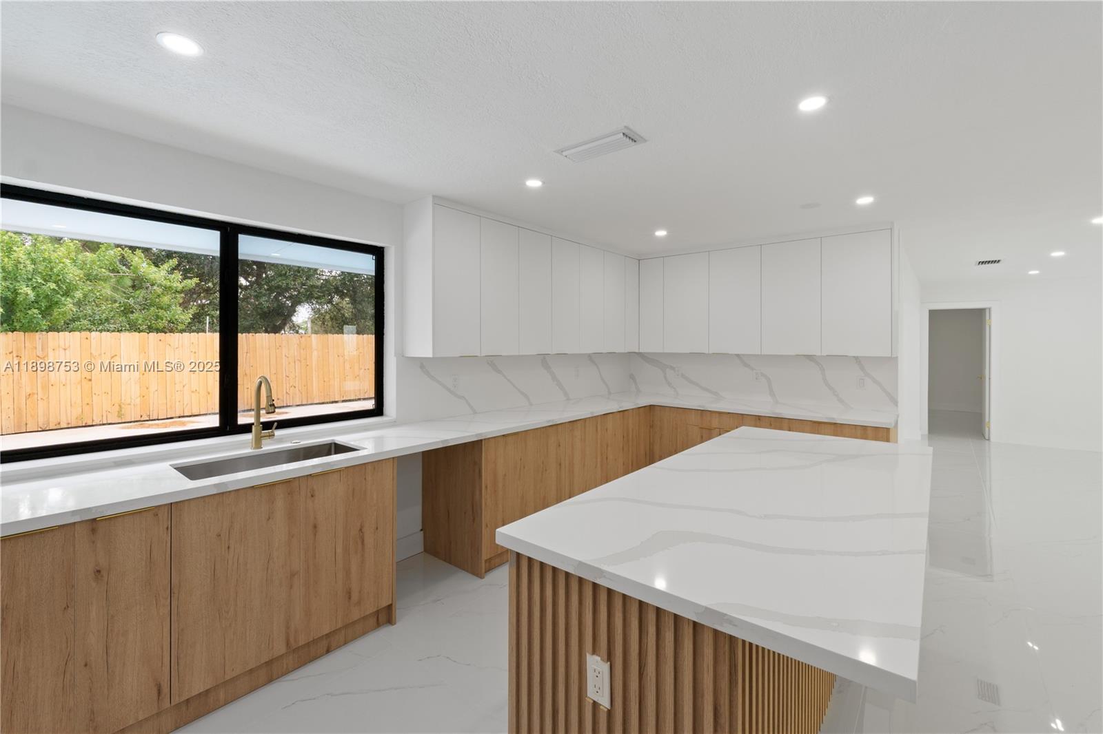 KNOLLS 1ST SECTION - Residential