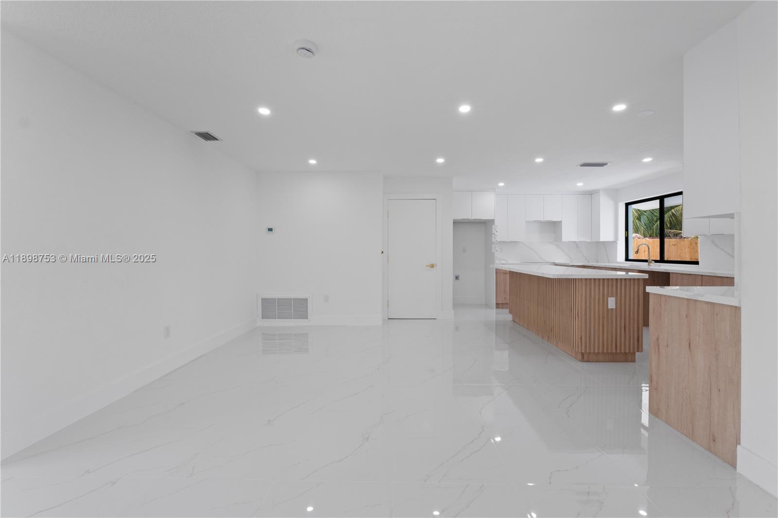 KNOLLS 1ST SECTION - Residential