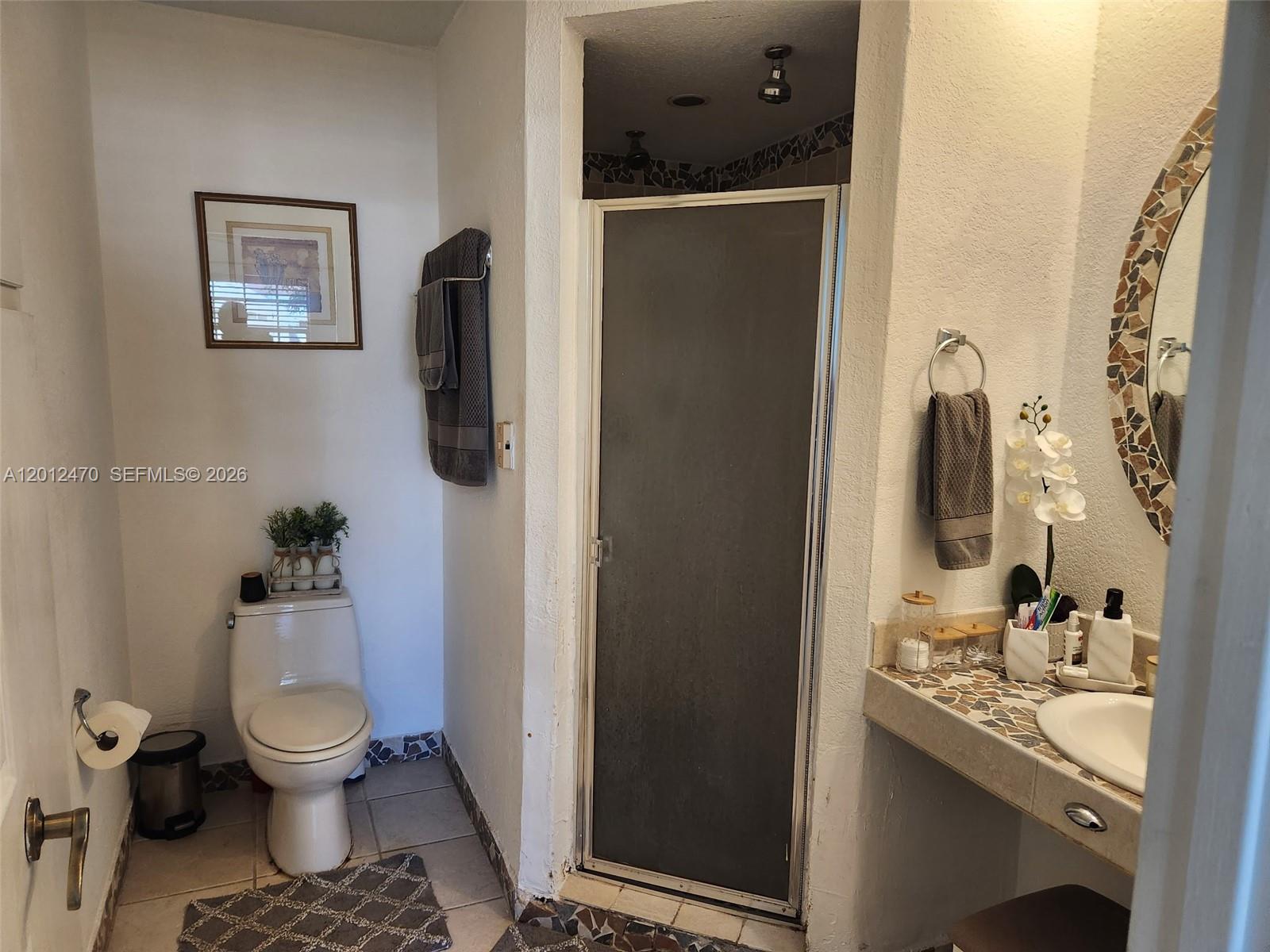 LOS PASEOS - Residential Lease