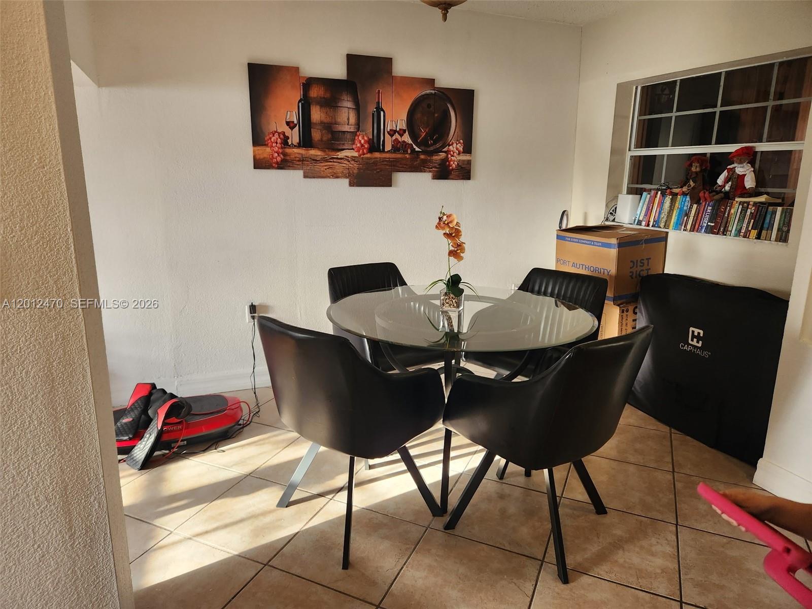 LOS PASEOS - Residential Lease