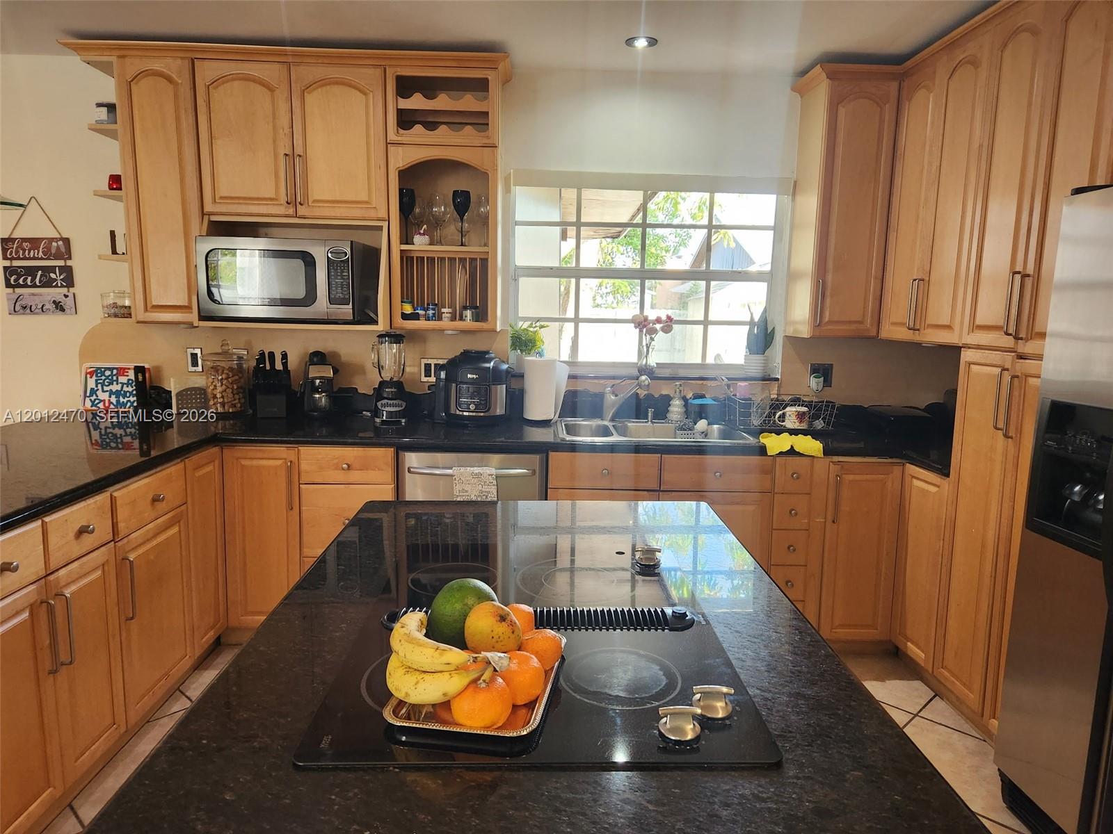 LOS PASEOS - Residential Lease