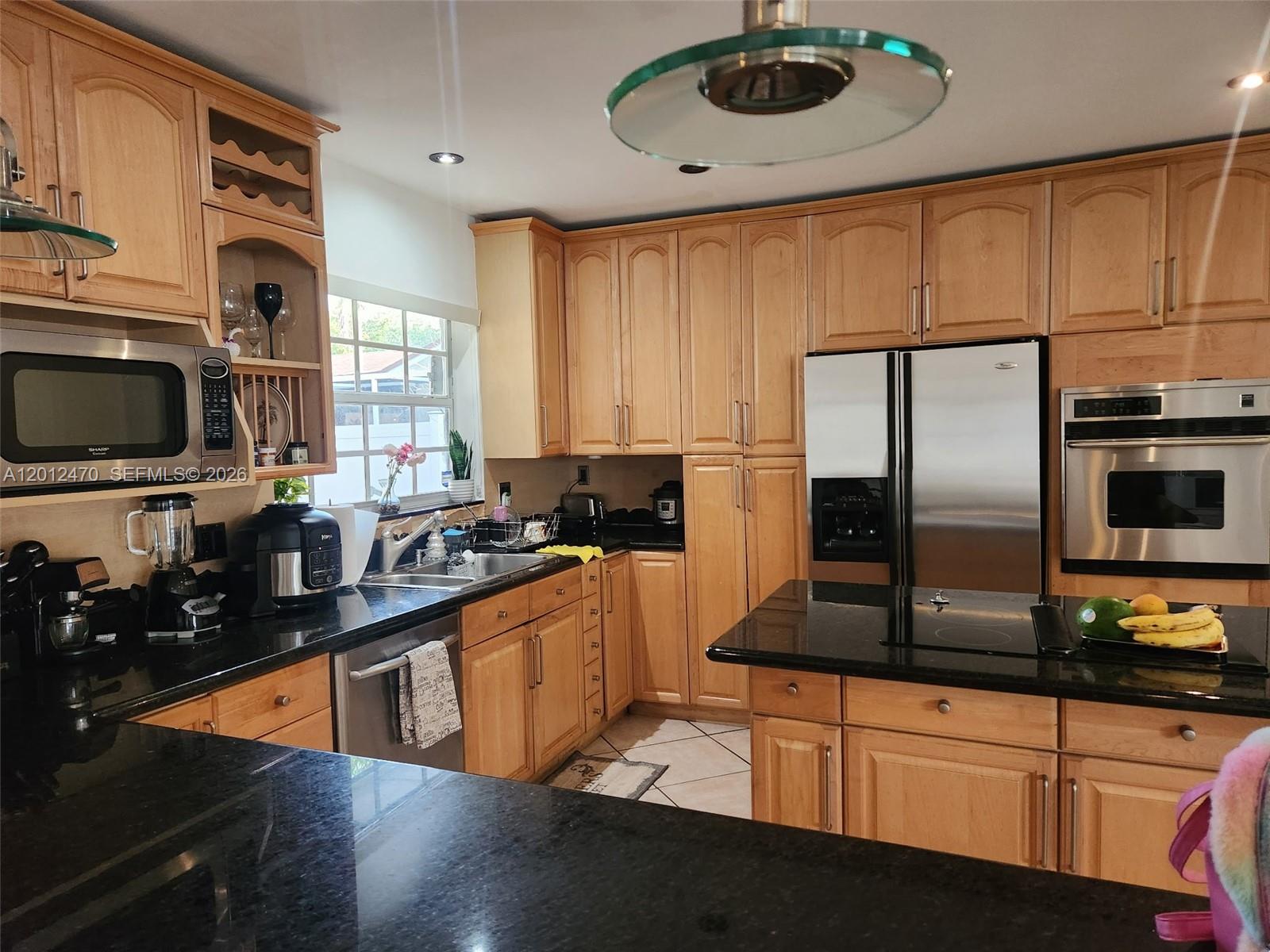 LOS PASEOS - Residential Lease
