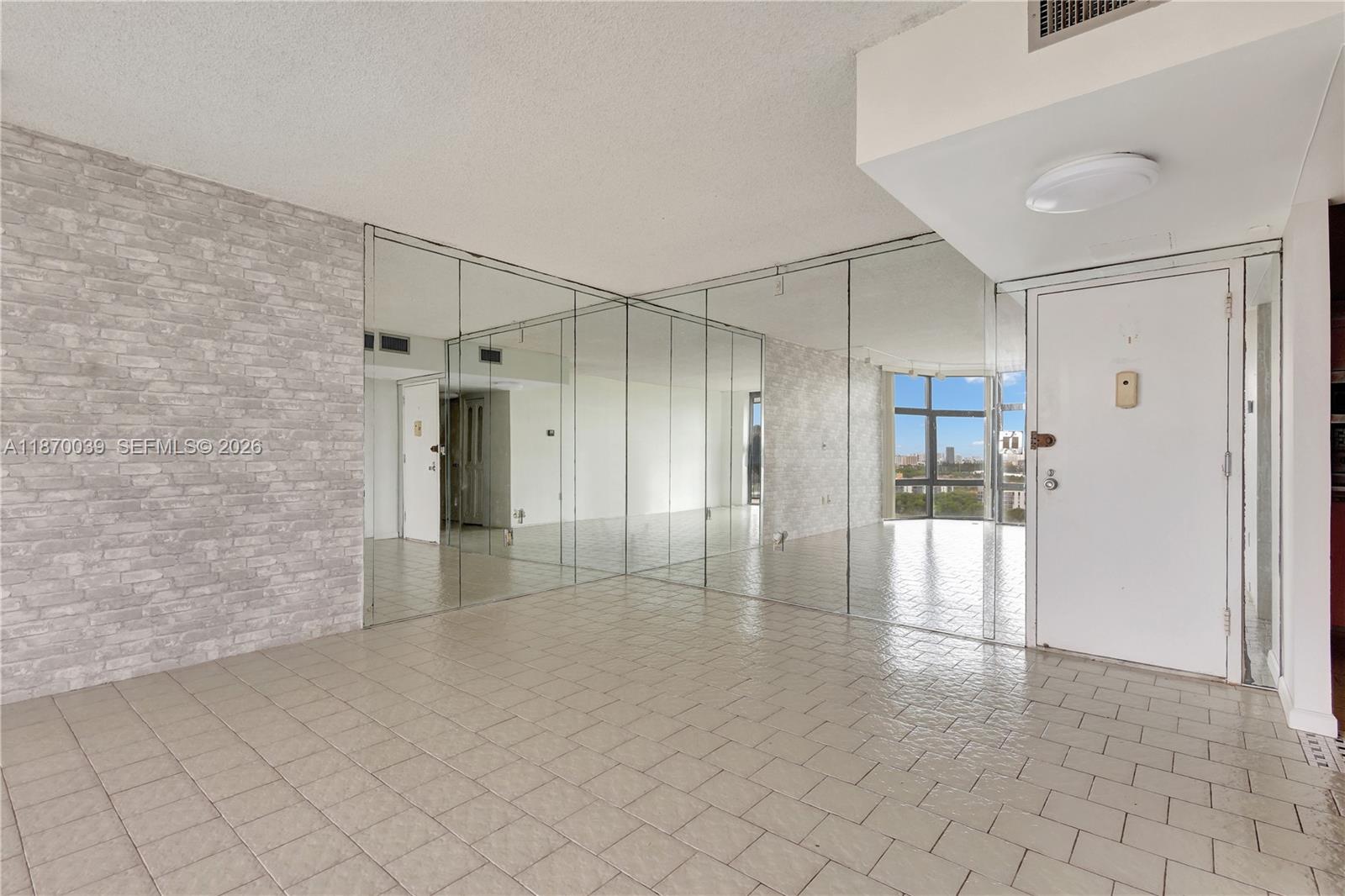 BONAVIDA CONDO - Residential