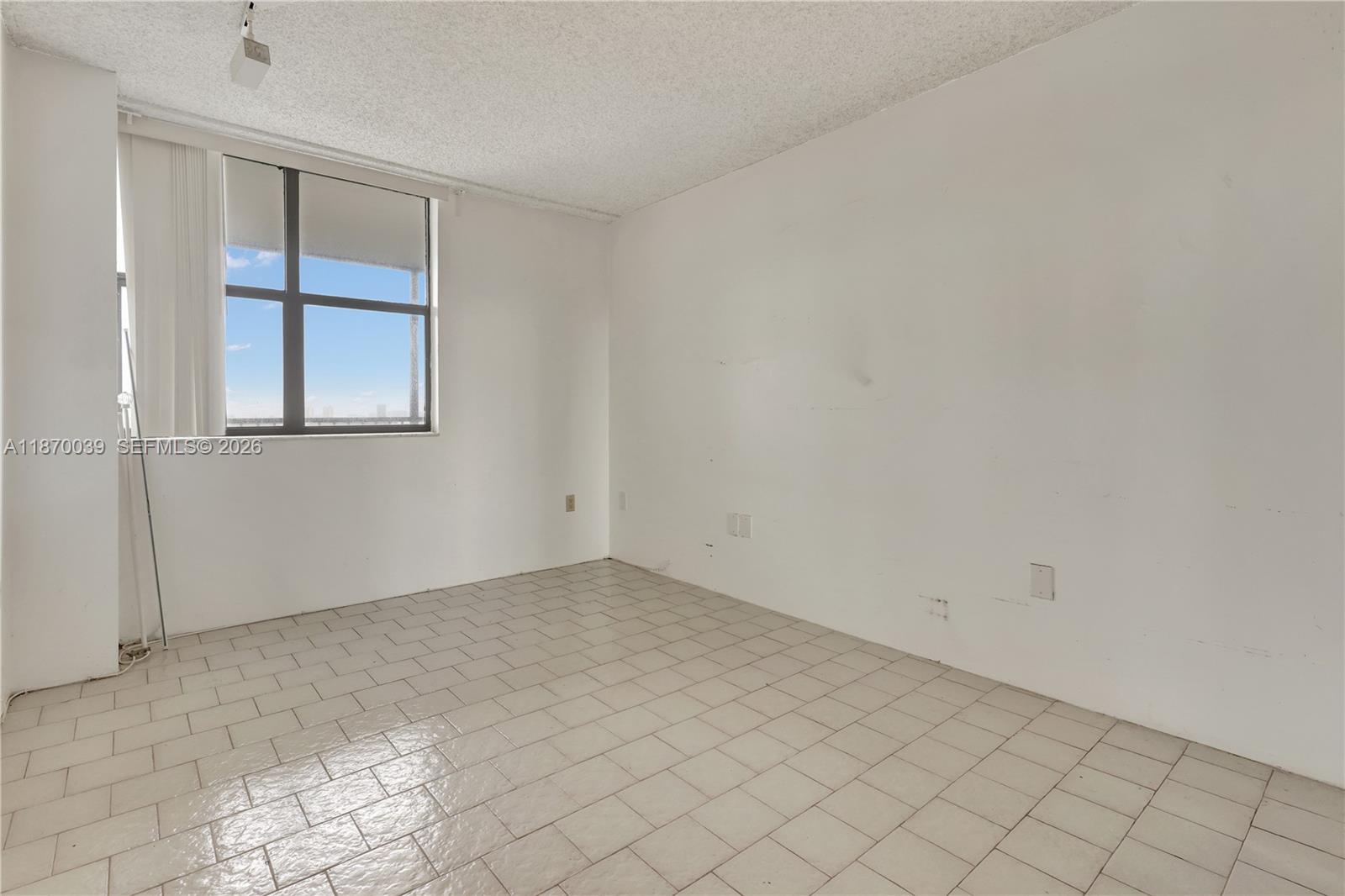 BONAVIDA CONDO - Residential