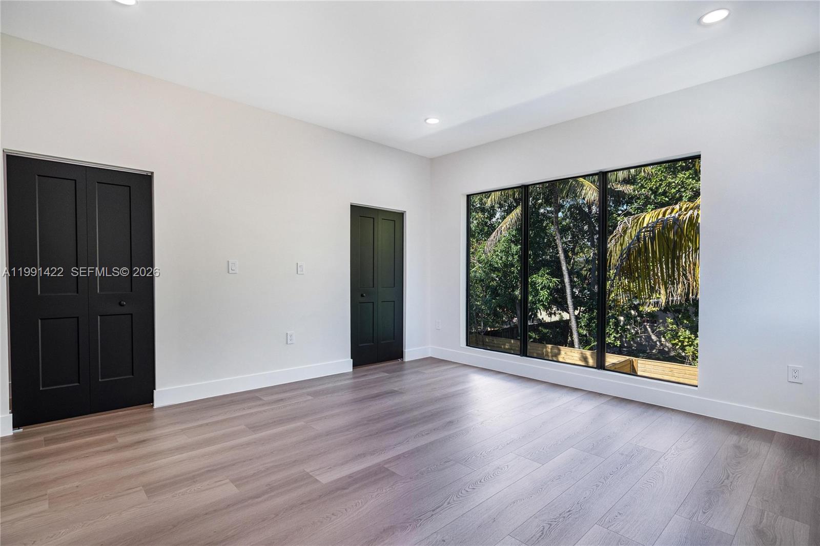 281 PRIME CONDO - Residential