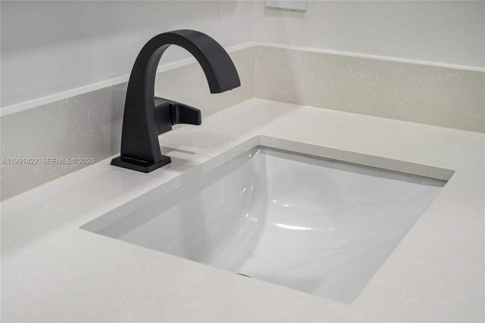 281 PRIME CONDO - Residential