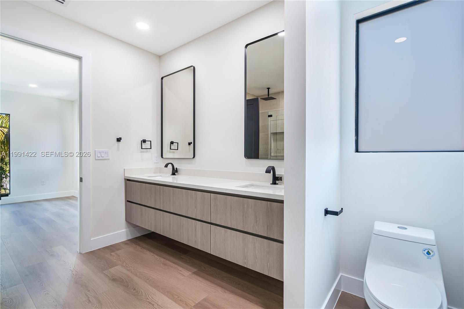 281 PRIME CONDO - Residential