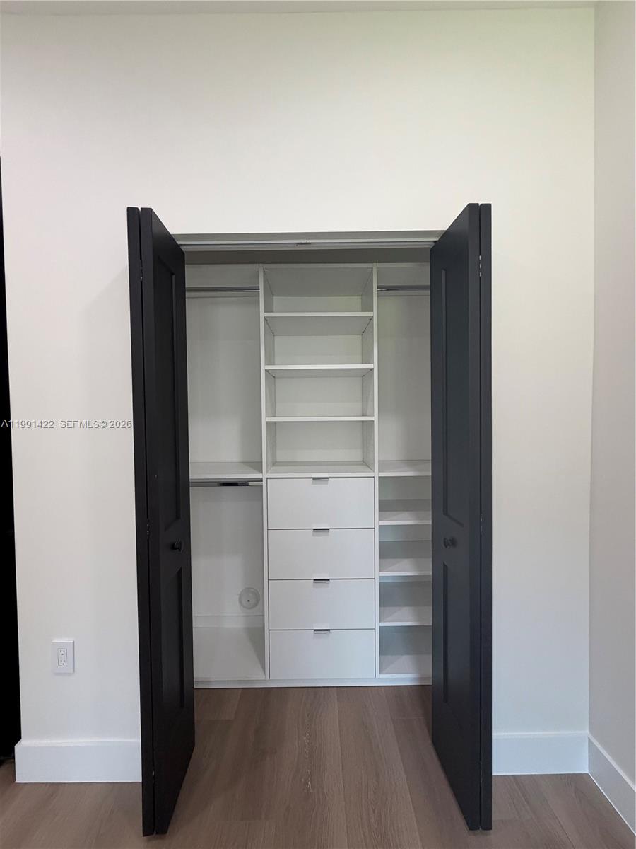 281 PRIME CONDO - Residential
