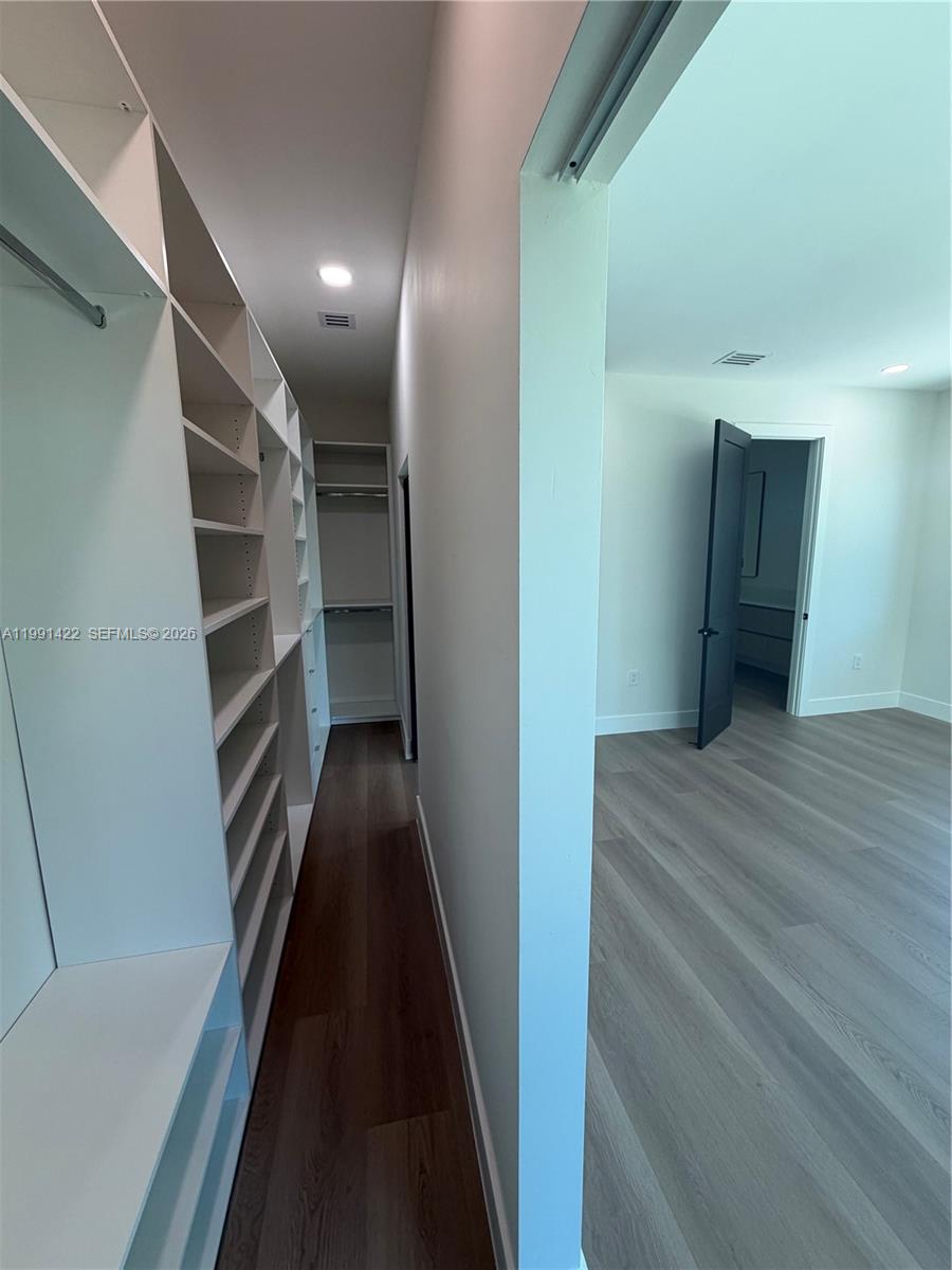 281 PRIME CONDO - Residential