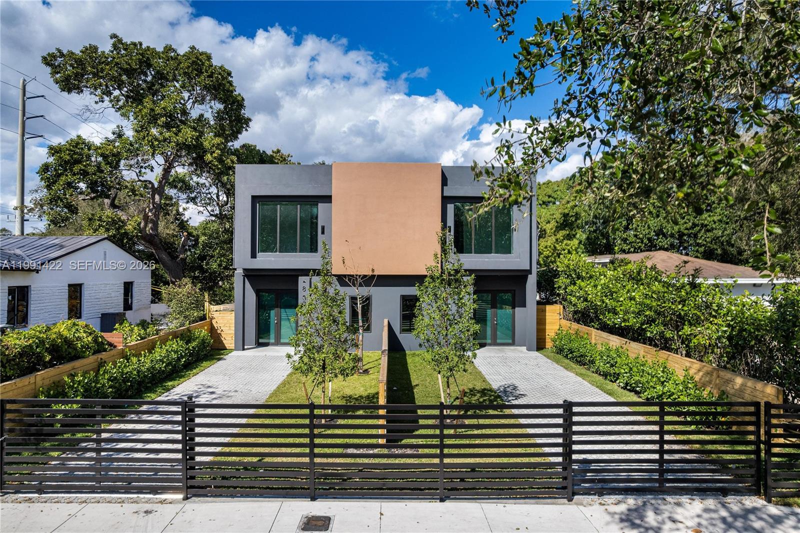 281 PRIME CONDO - Residential