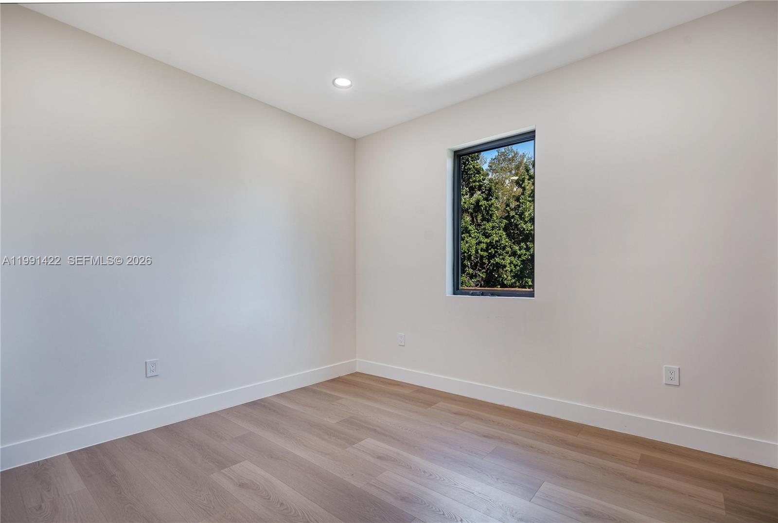 281 PRIME CONDO - Residential