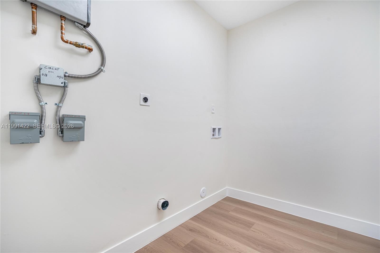 281 PRIME CONDO - Residential