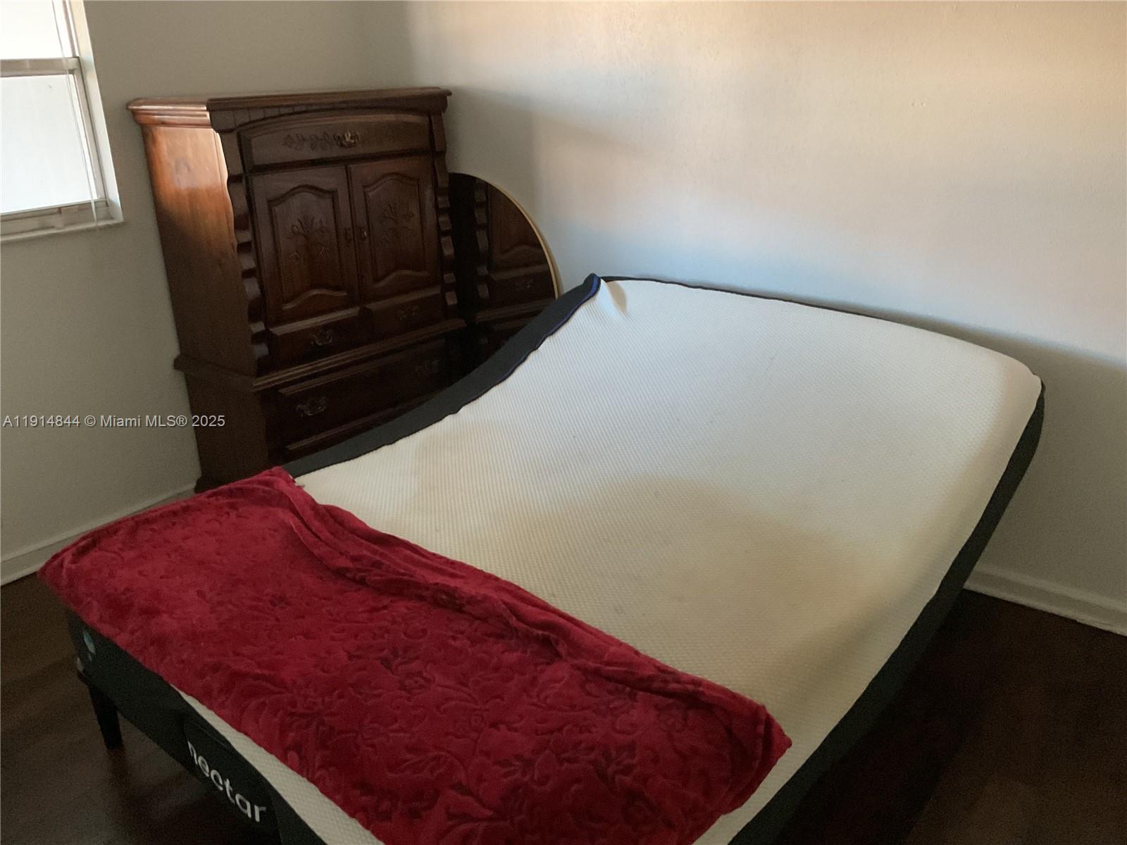 KINGS POINT SAXONY CONDOS - Residential Lease