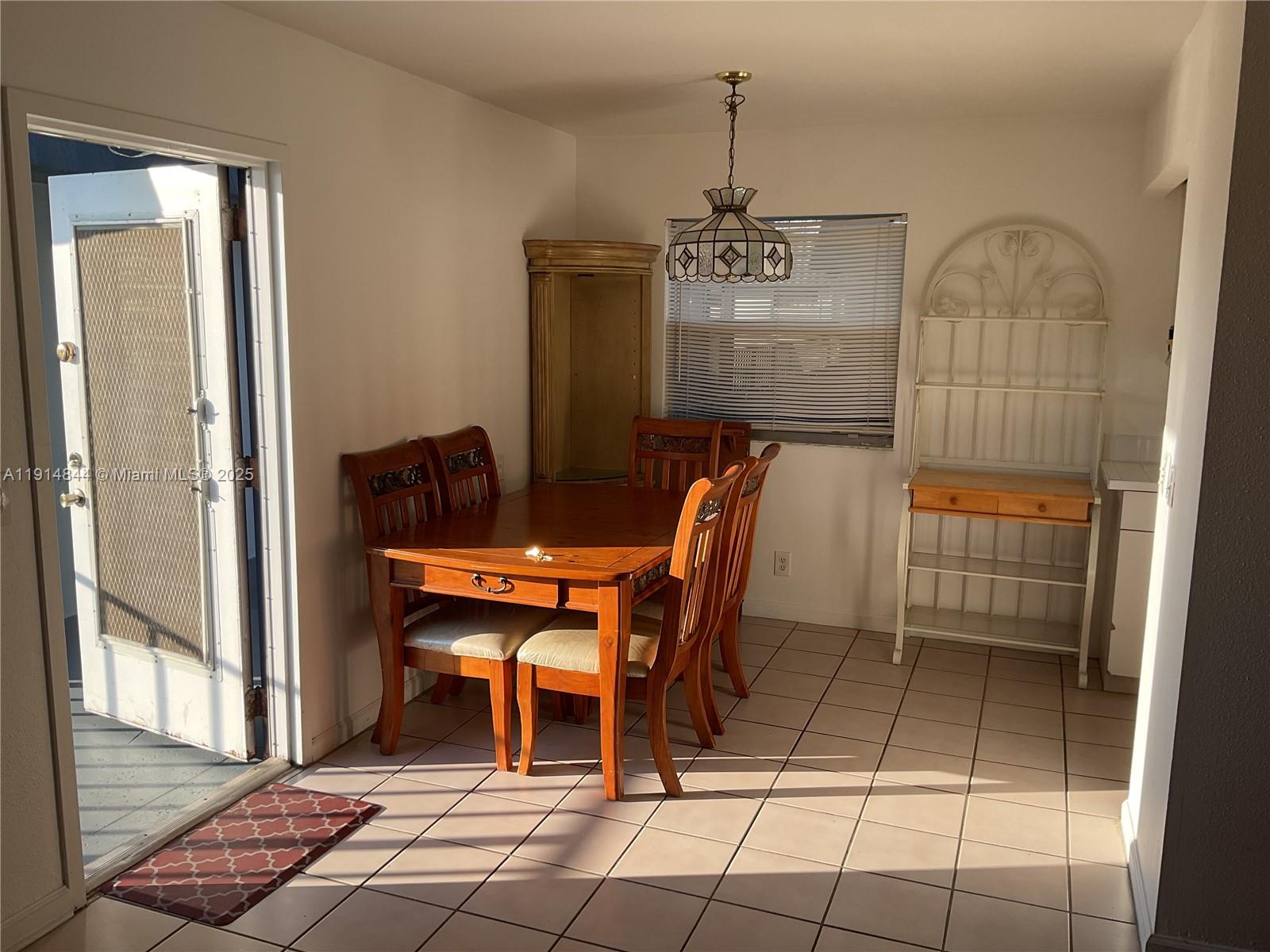 KINGS POINT SAXONY CONDOS - Residential Lease