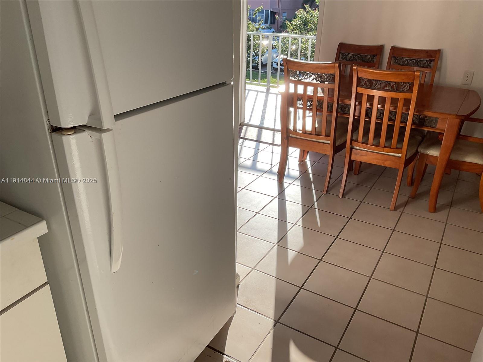 KINGS POINT SAXONY CONDOS - Residential Lease