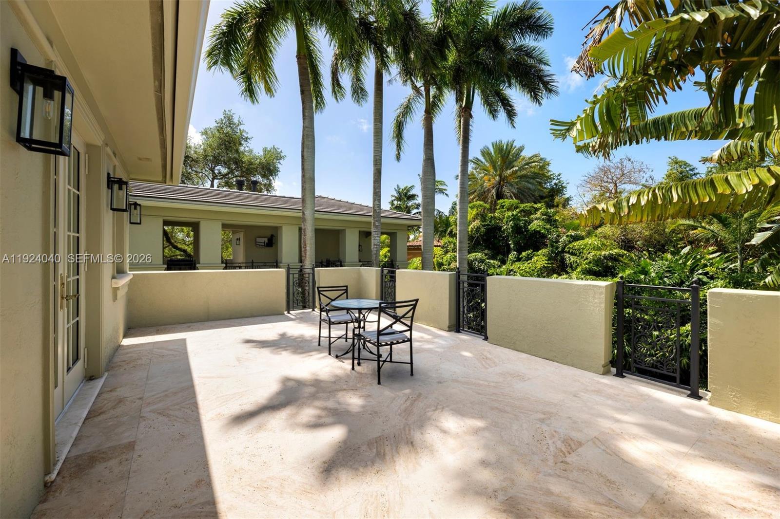 THE MOORINGS - Residential