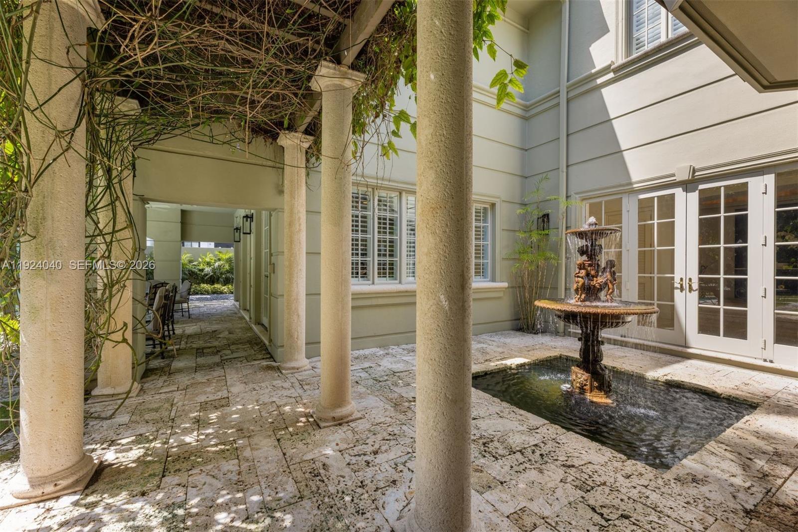 THE MOORINGS - Residential