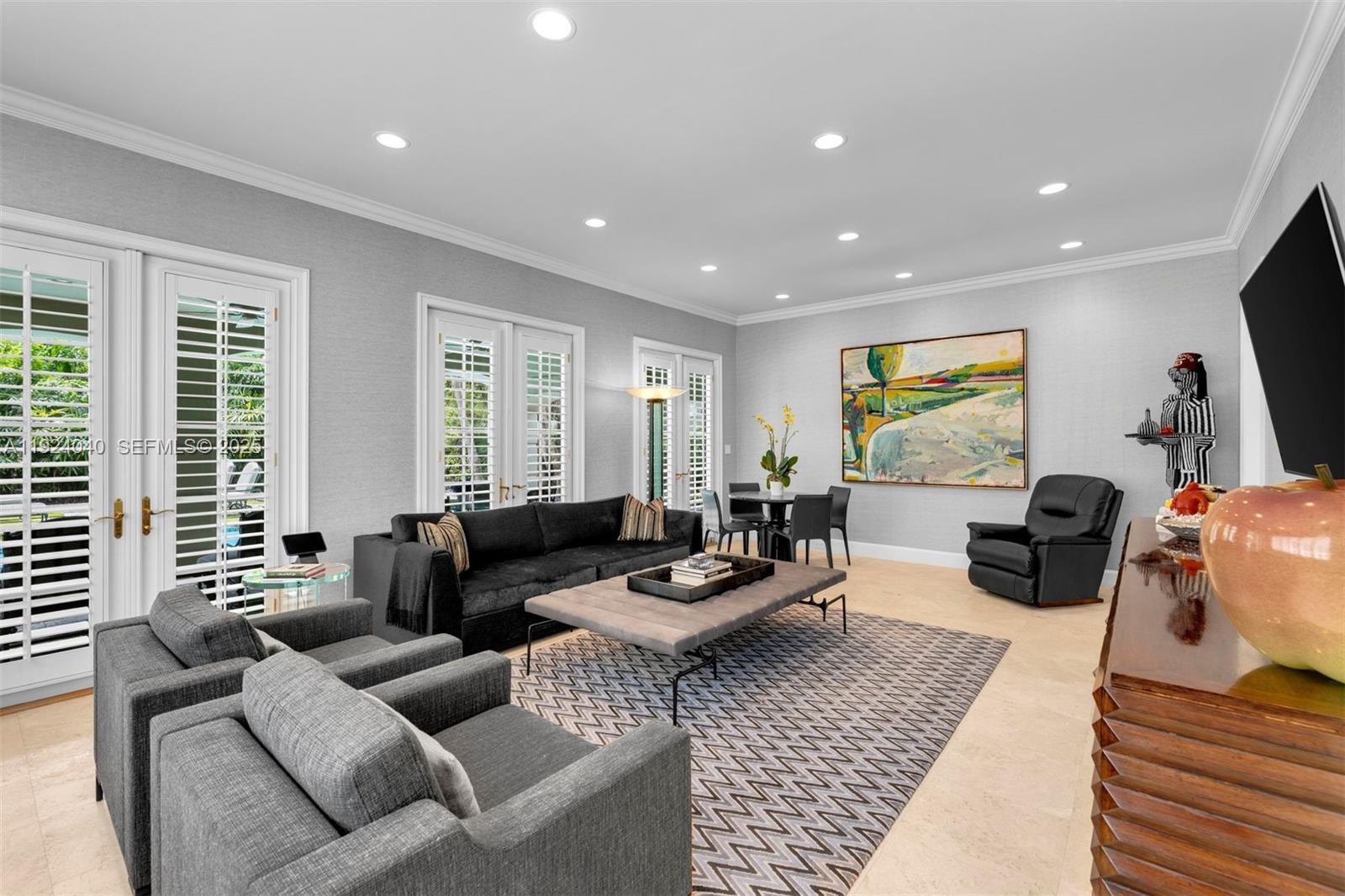 THE MOORINGS - Residential