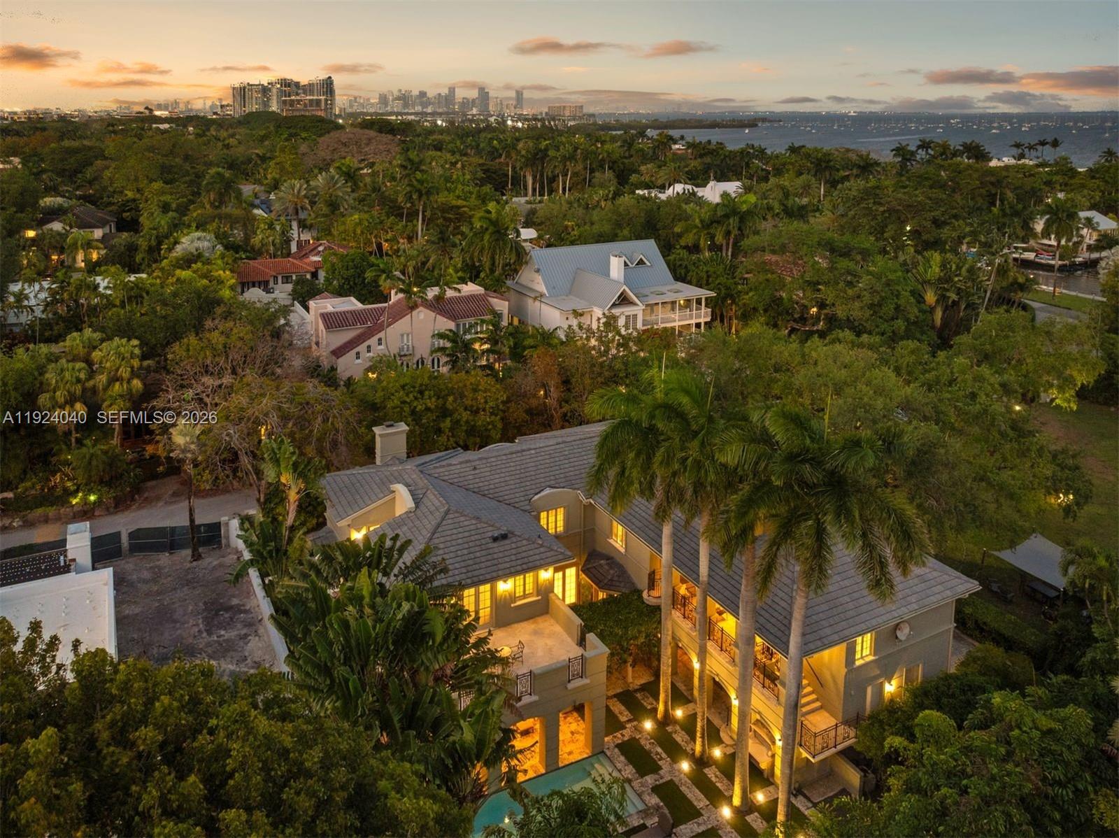 THE MOORINGS - Residential
