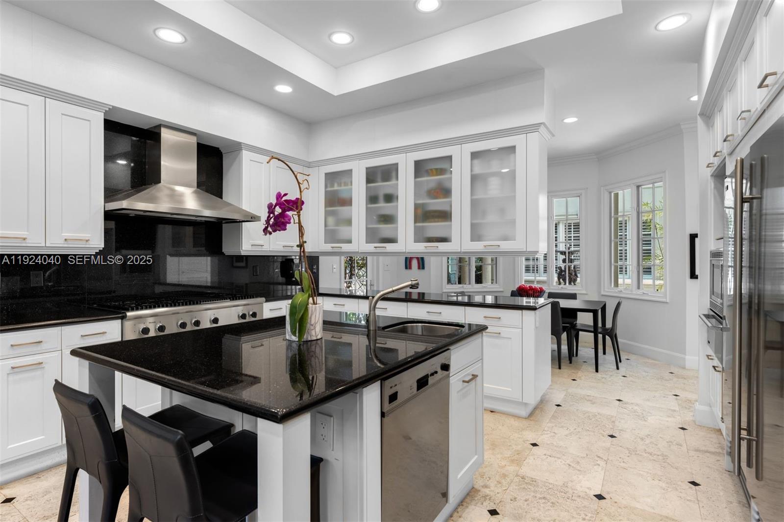 THE MOORINGS - Residential