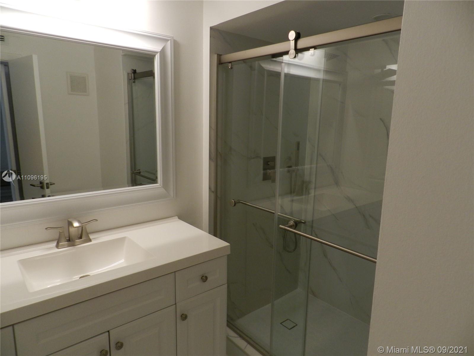 C C APTS AT BONAVENTURE C - Residential Lease