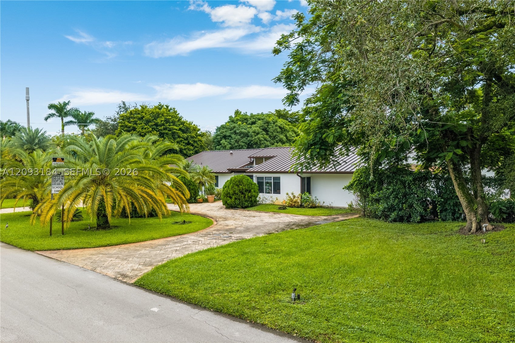 8700 SW 97th Ter