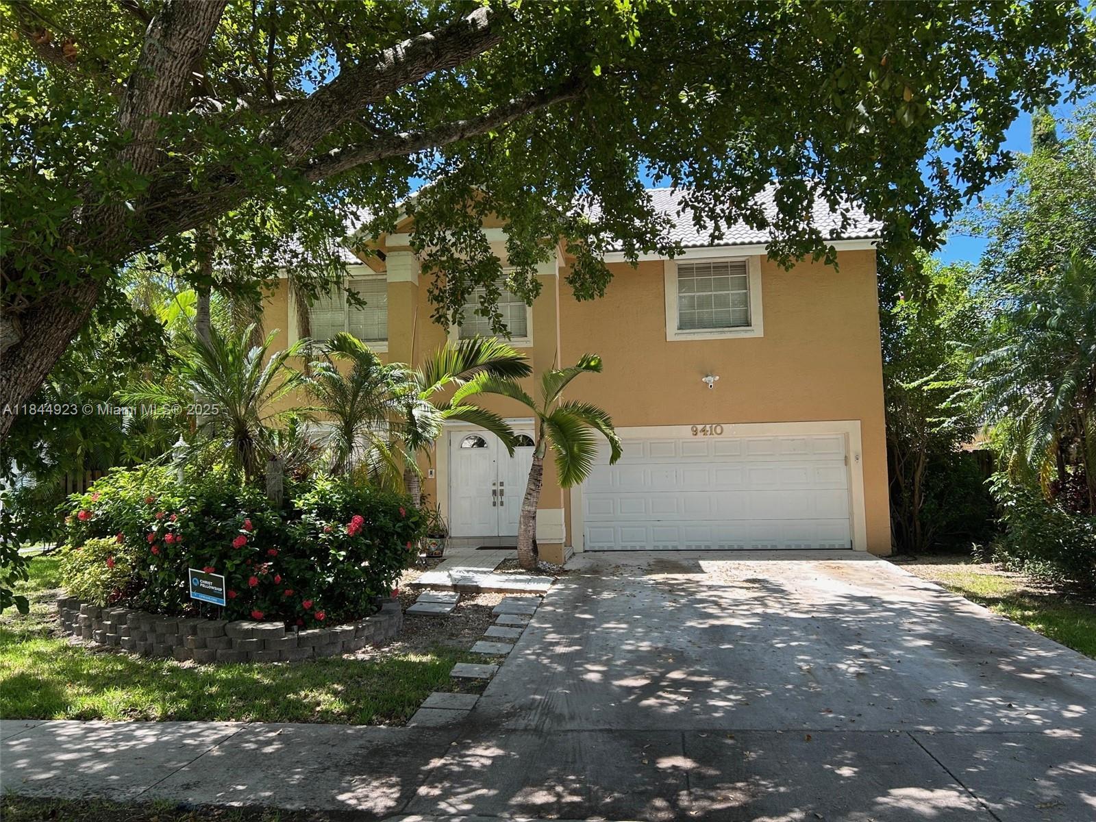Make this beautiful and spacious 5 bedrooms and 2.5 bathrooms your paradise. This gorgeous property is located in the corner of one of the most beautiful and peaceful area of Cutler Bay. The property has plenty spaces with multiple big rooms and parking space for multiple cars. A huge backyard with a beautiful swimming pool. Near to shopping centers and great restaurants. Access to major highways and main roads.