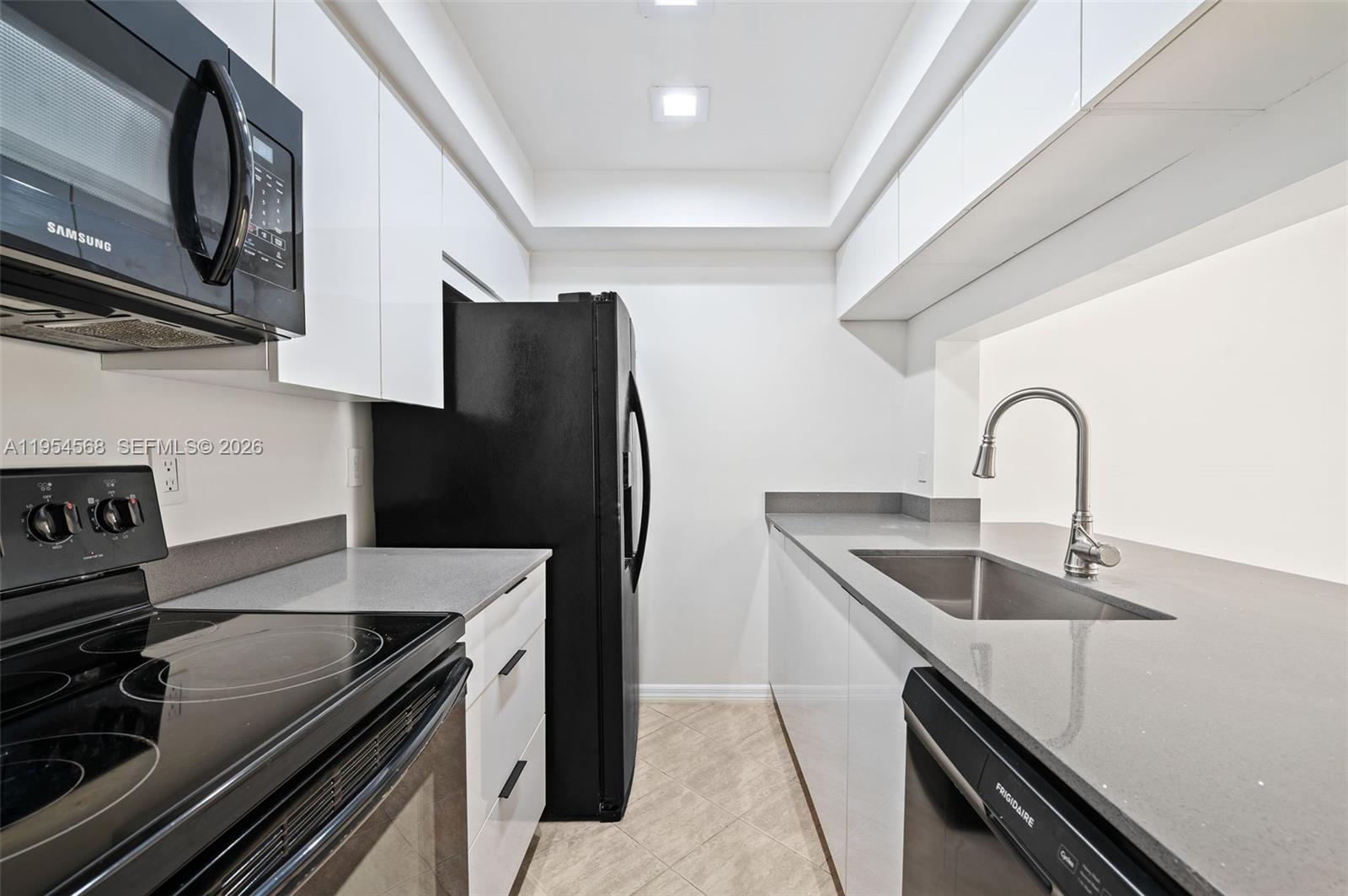 TARA GARDENS 1 CONDO - Residential