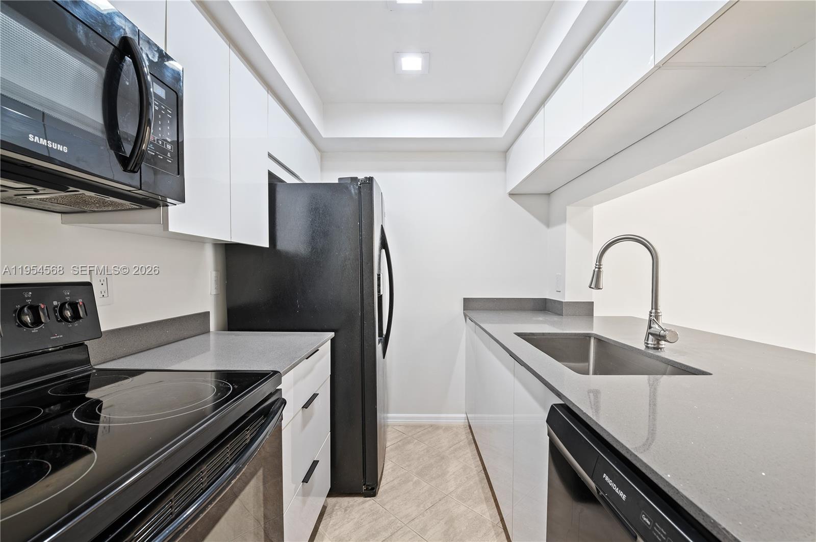 TARA GARDENS 1 CONDO - Residential