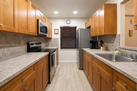 Tiny photo for 5103 SW 138th Ave Cir, Miami, FL 33175 (MLS # A12026804)