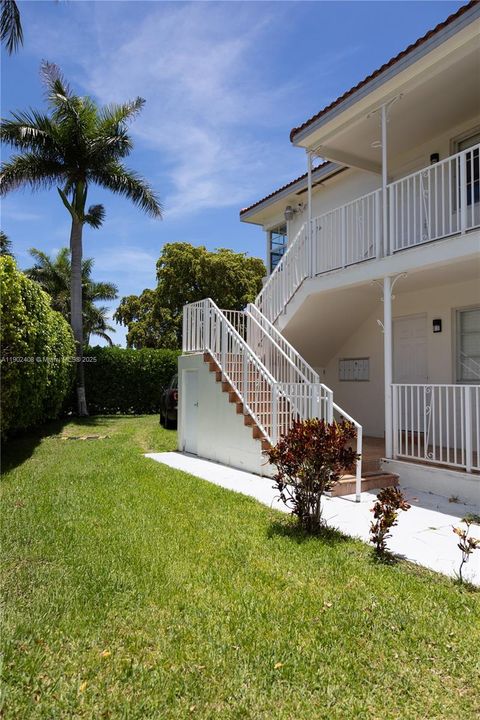 2200 Calais Dr 2 Miami Beach FL 33141