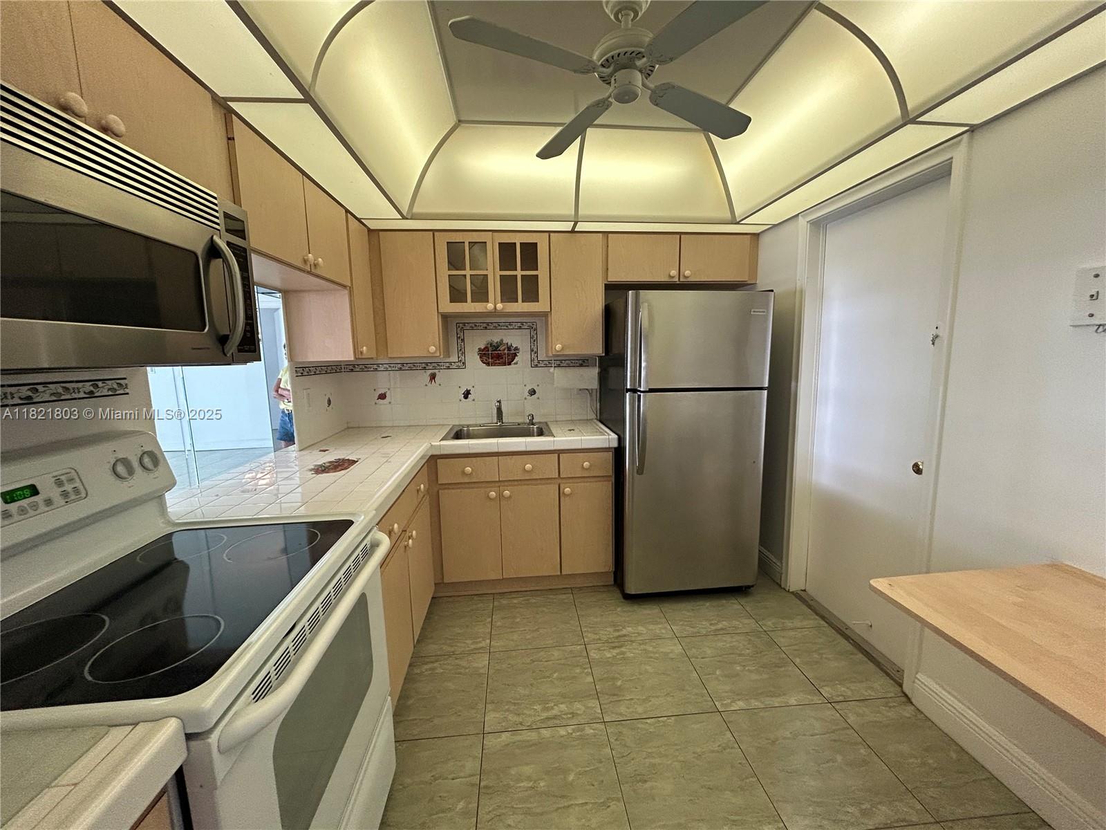 Rental Property at 1825 S Ocean Dr 503, Hallandale Beach, Broward County, Florida - Bedrooms: 1 
Bathrooms: 2  - $2,000 MO.
