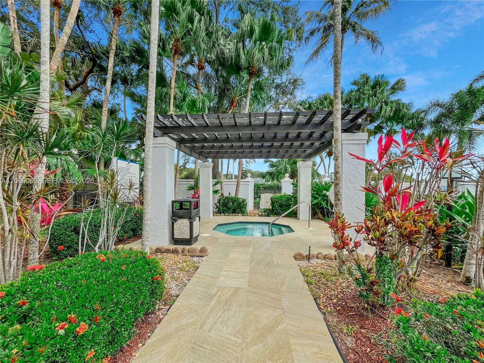 BOCAR CONDO - Residential