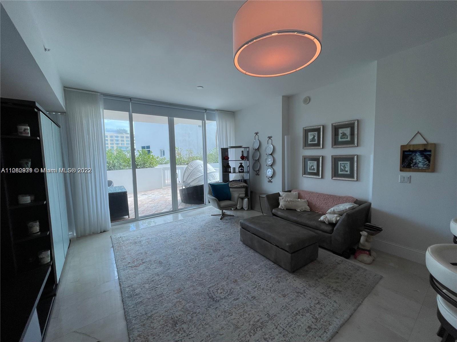 CONTINUUM ON SOUTH BEACH - Residential