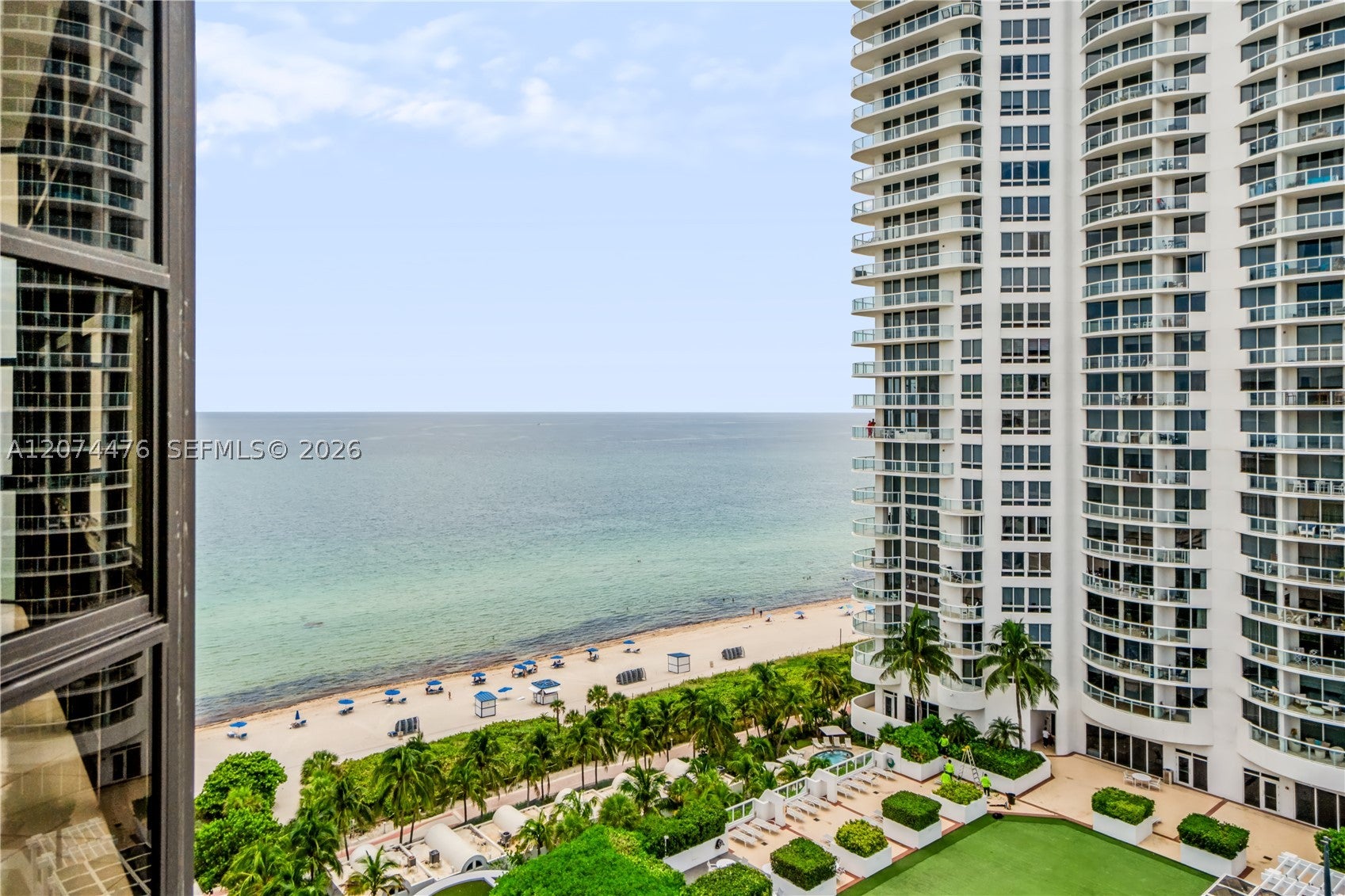 6423 Collins Ave 1702