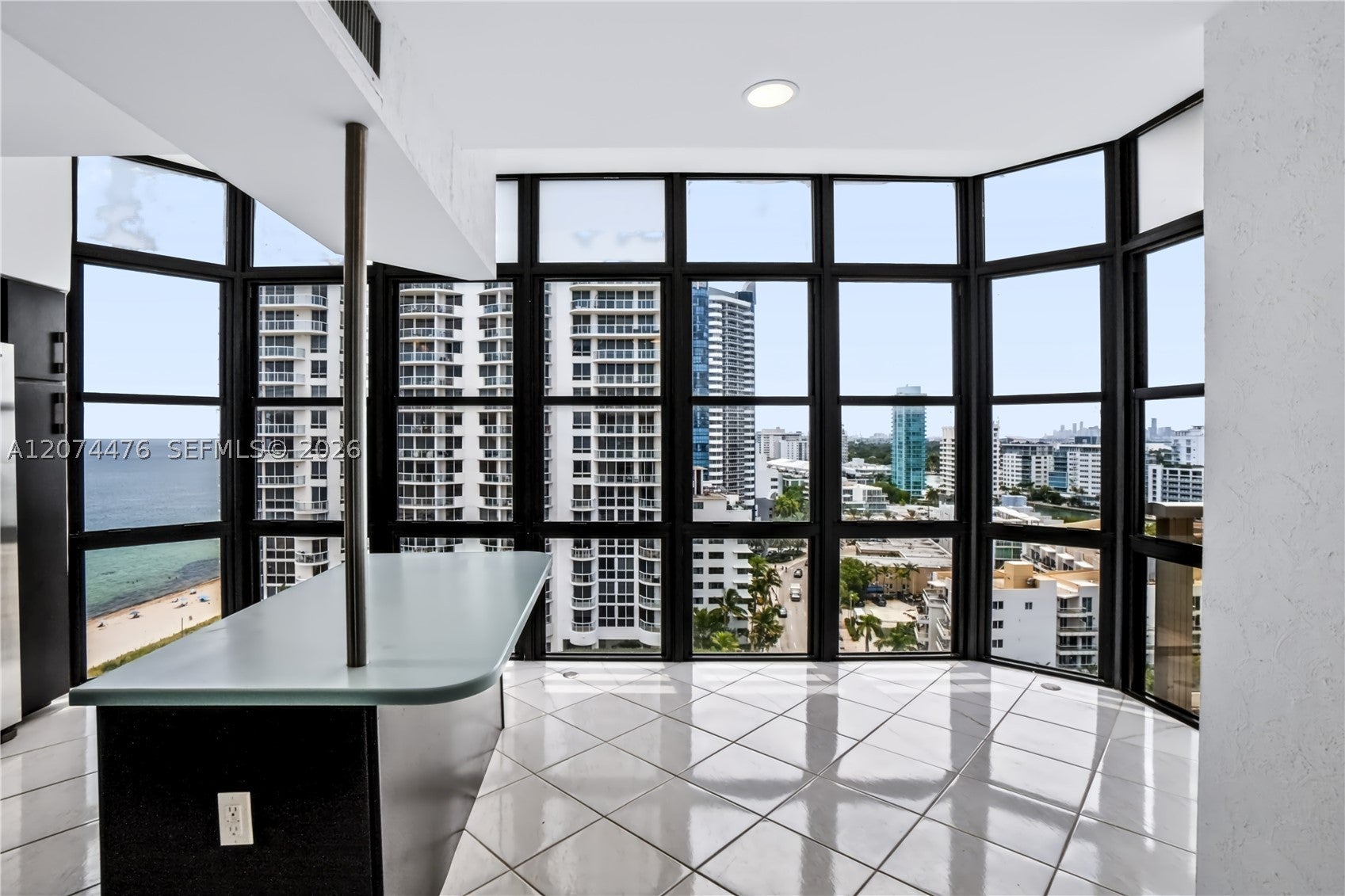 6423 Collins Ave 1702