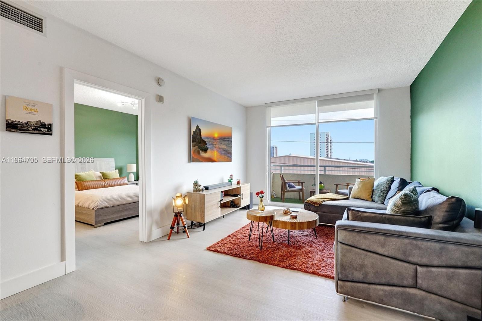 VENTURE AT AVENTURA EAST - Residential Lease