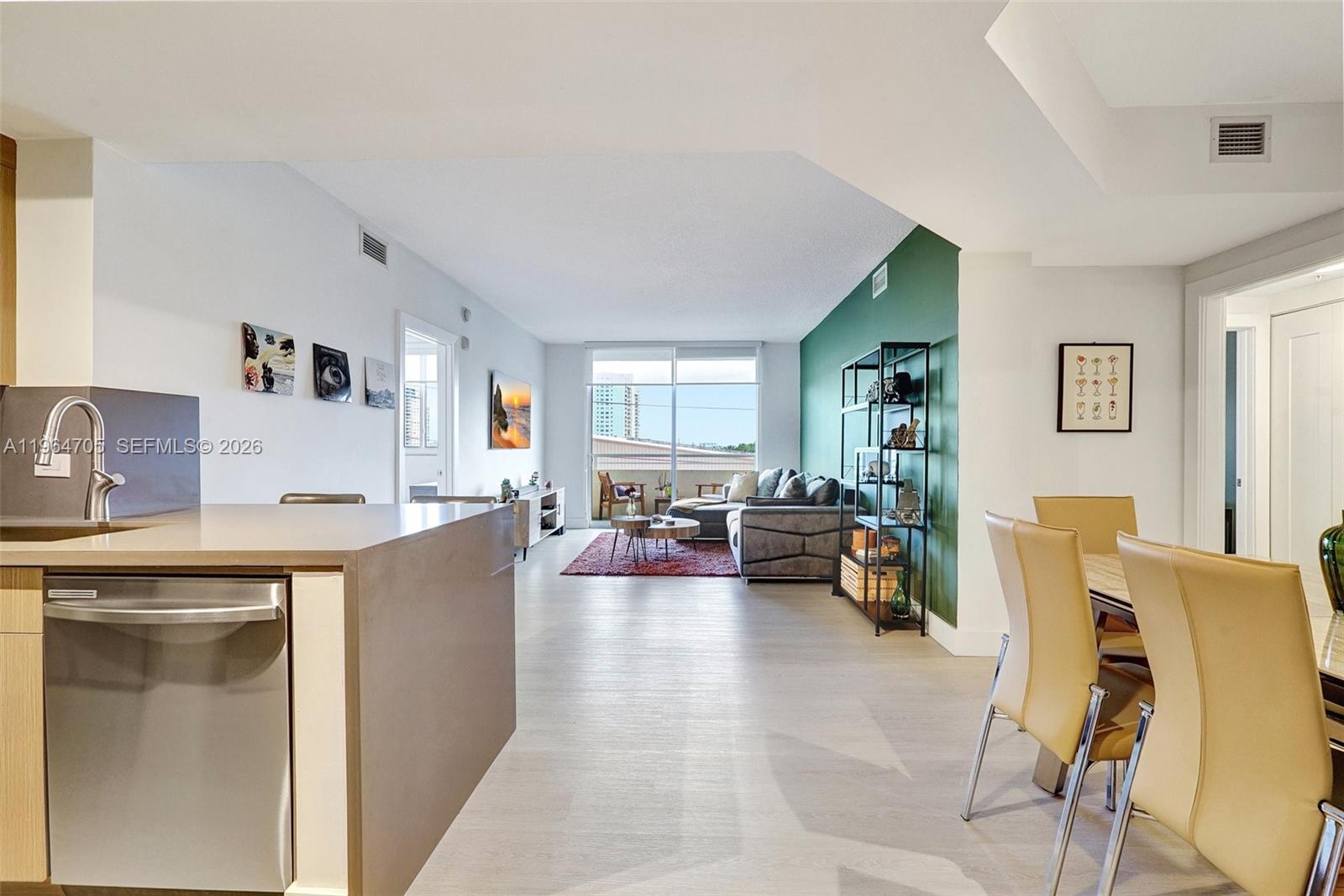 VENTURE AT AVENTURA EAST - Residential Lease