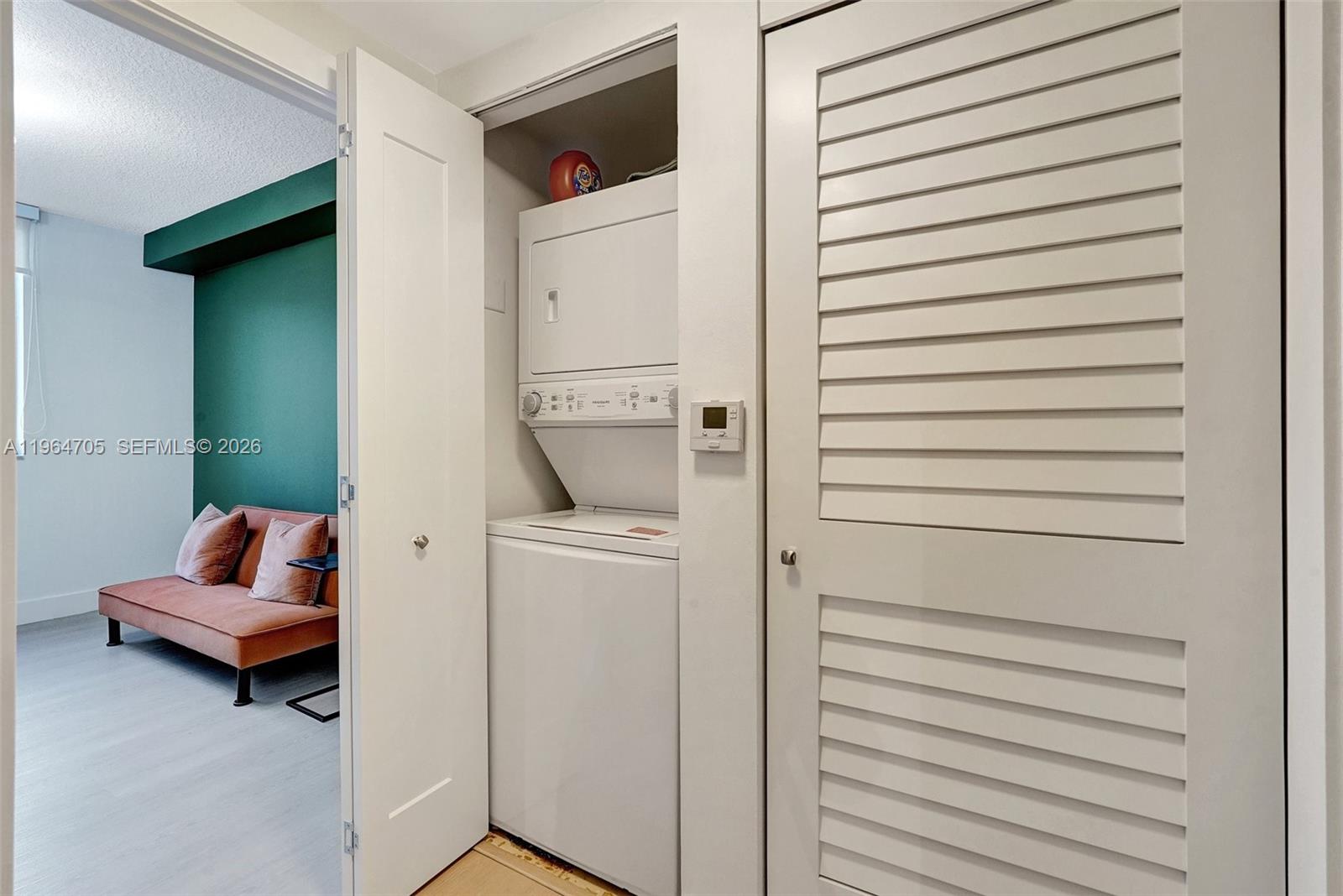 VENTURE AT AVENTURA EAST - Residential Lease