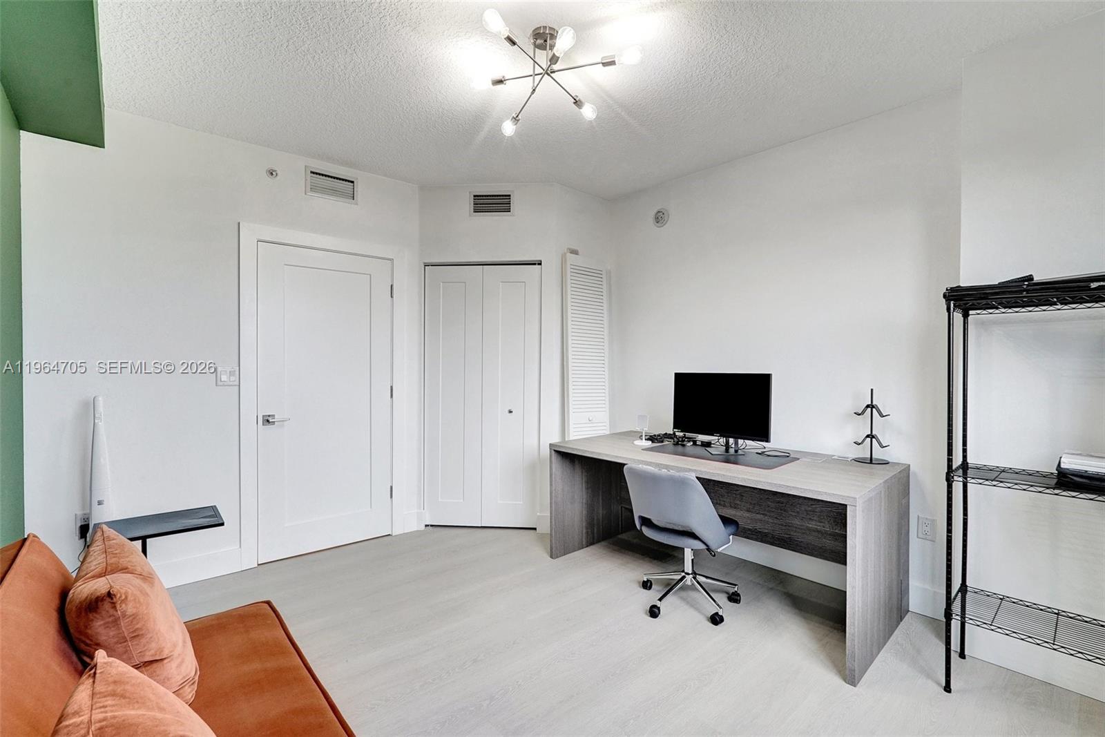 VENTURE AT AVENTURA EAST - Residential Lease