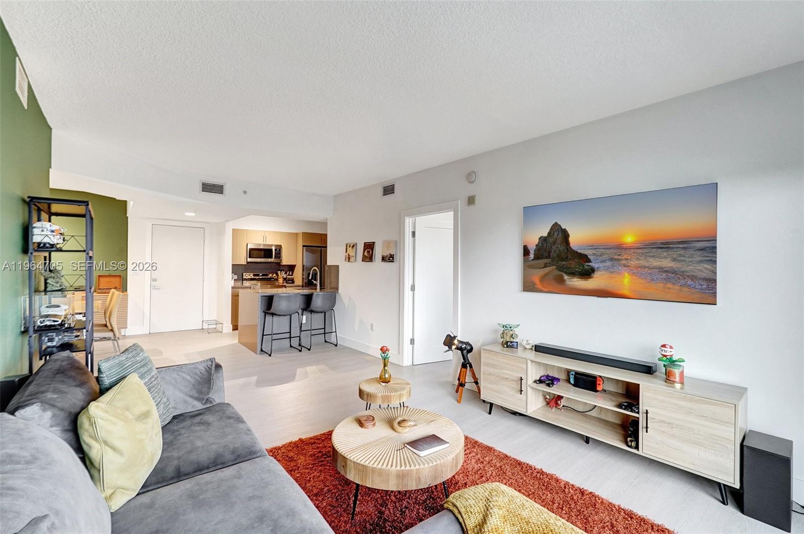 VENTURE AT AVENTURA EAST - Residential Lease