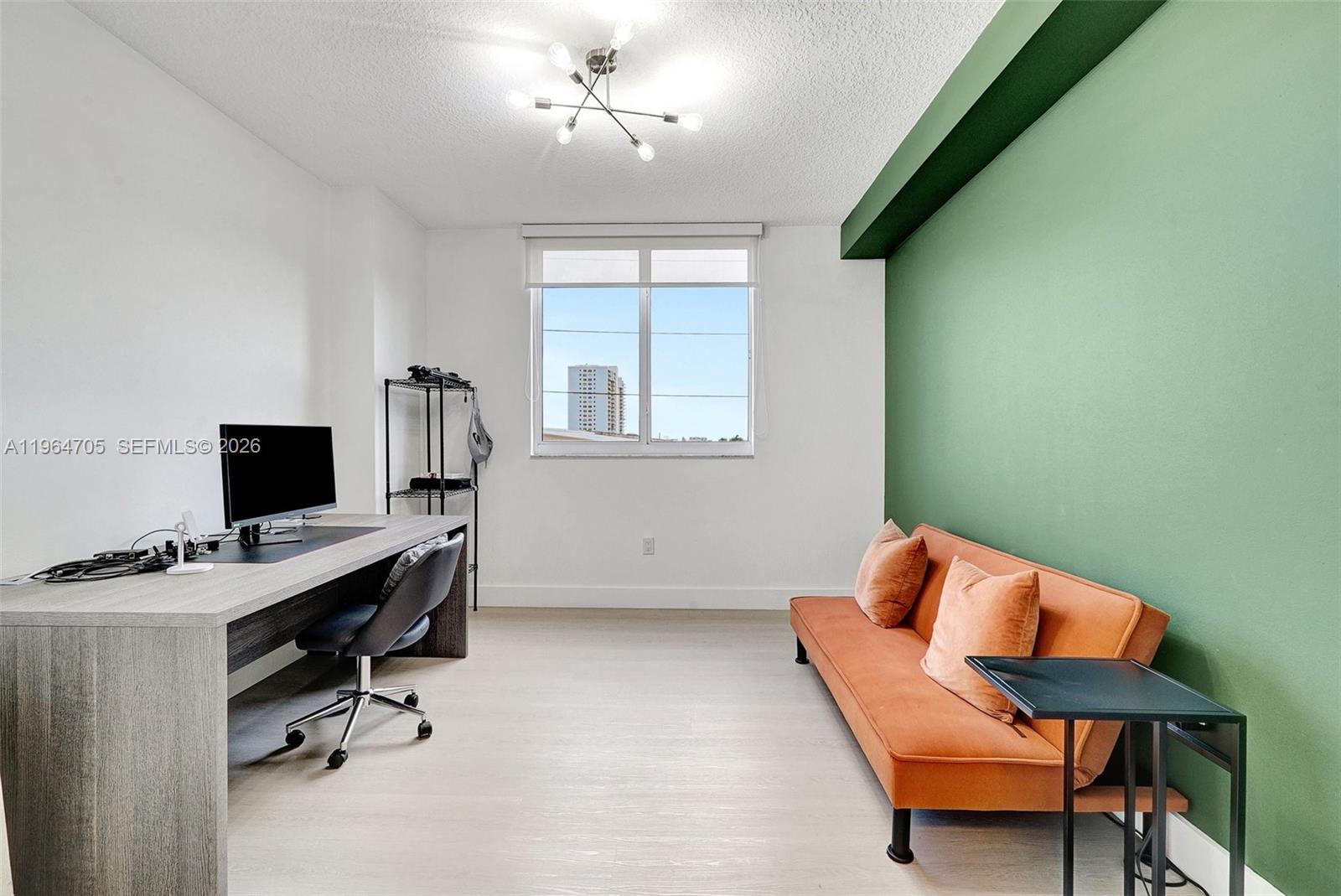 VENTURE AT AVENTURA EAST - Residential Lease